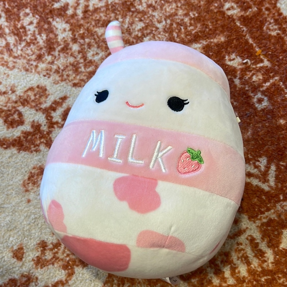 Amelie the Strawberry Milk Squishmallows 8"